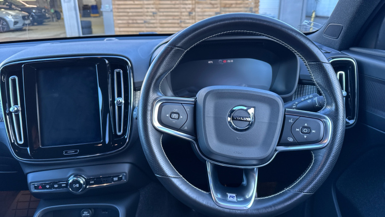 Volvo Xc40 2.0 D3 R DESIGN Pro 5dr Diesel Estate